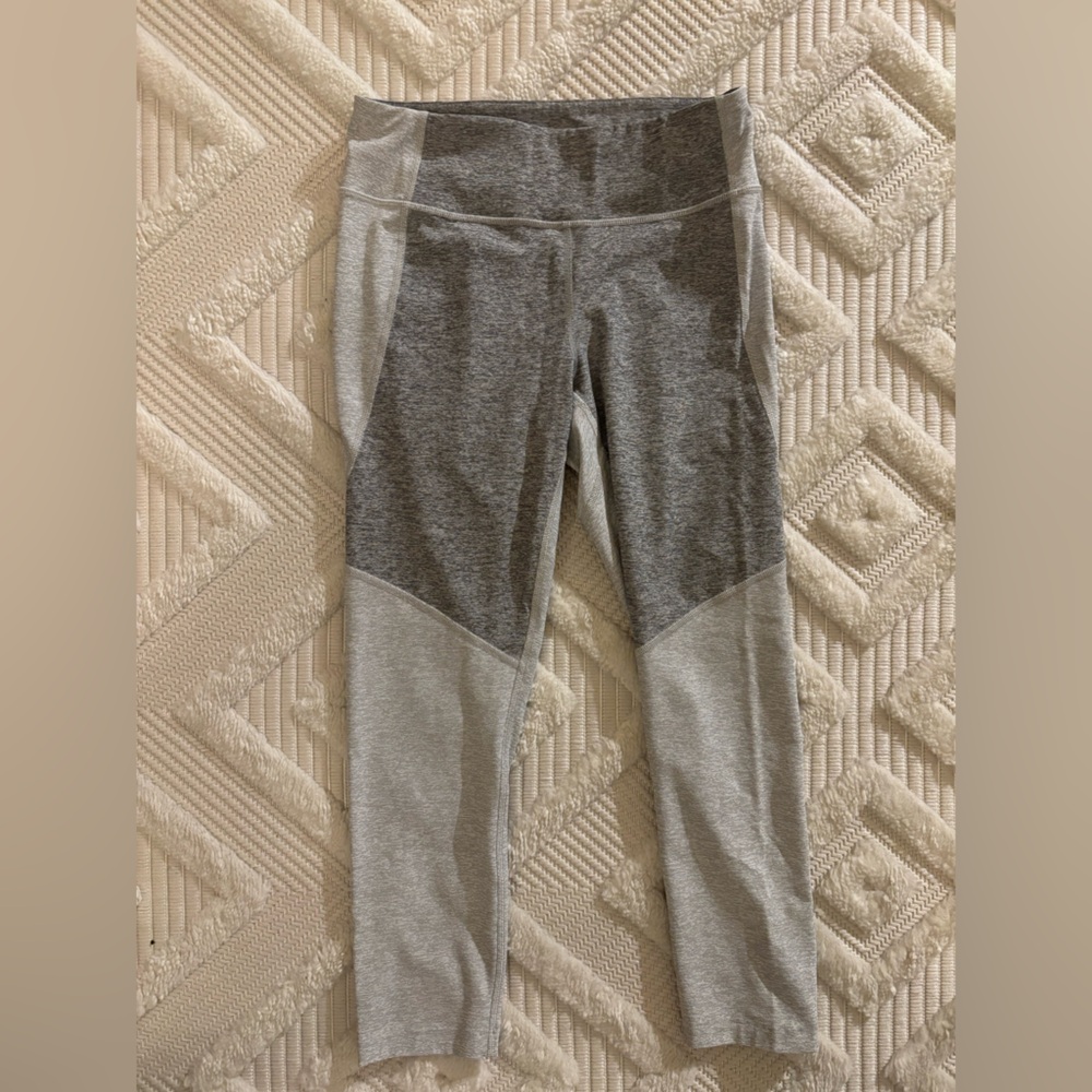 Outdoor Voices OV 7/8 Colorblock Warmup Leggings, Grey/ Dark Grey